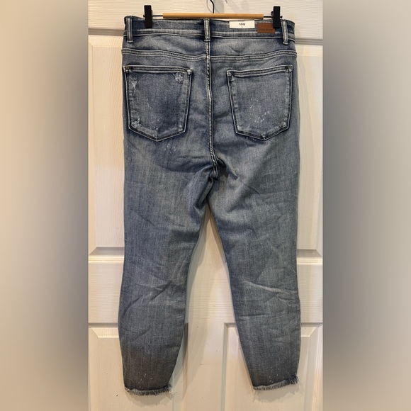 Judy Blue Jeans Womens Size 16W Skinny Fit High Waist Button Fly Distressed NWT - Picture 2 of 10